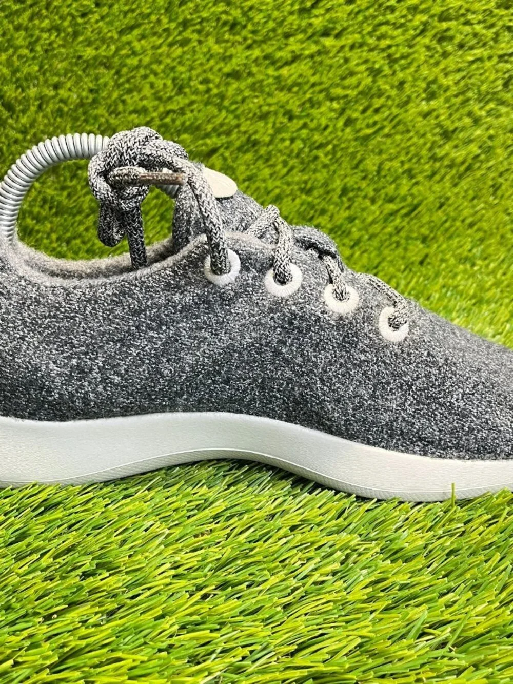 Allbirds Wool Runners Womens Size 9 Gray White‎ Athletic Walking Shoes Sneakers